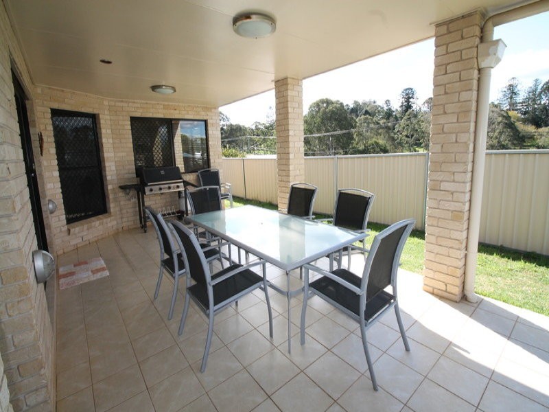 3 Willowburn Drive, Rockville QLD 4350