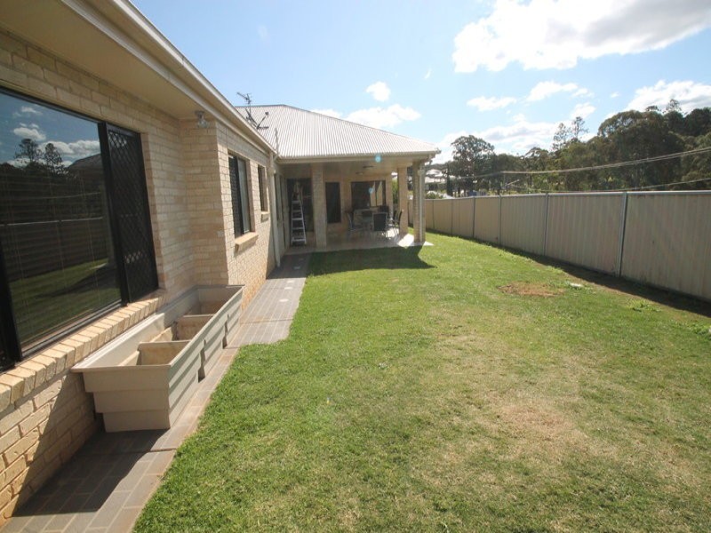 3 Willowburn Drive, Rockville QLD 4350