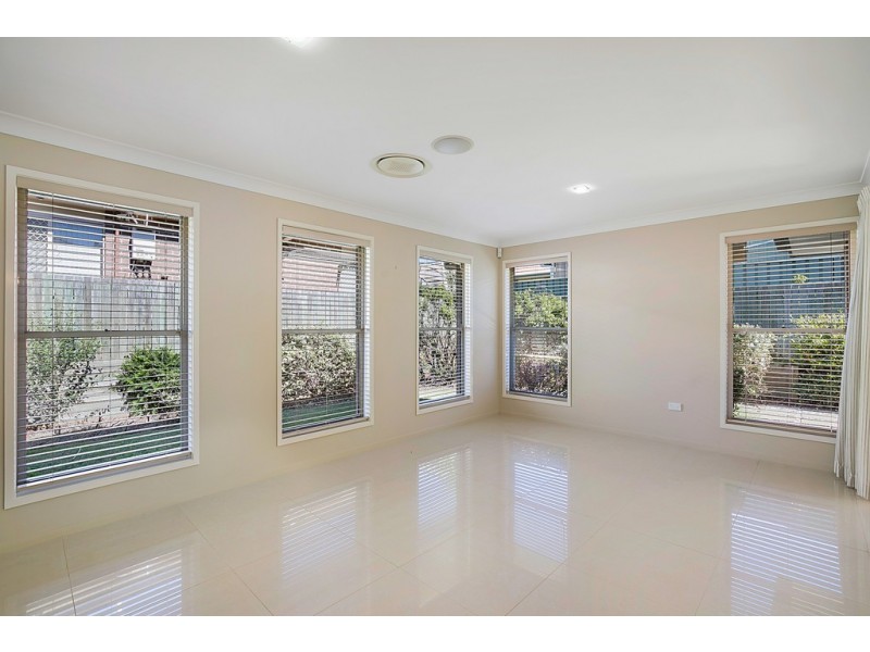 4 Saba Court, Middle Ridge QLD 4350