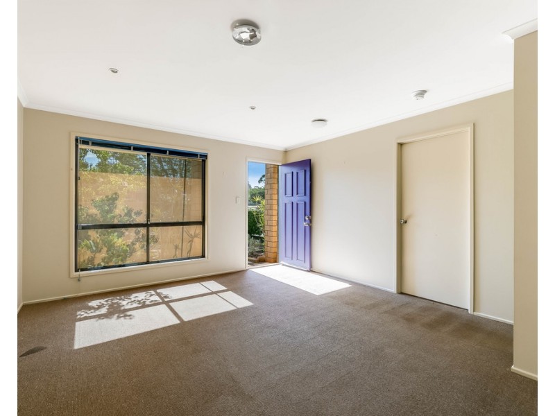 2 Hillcrest Court, Kearneys Spring QLD 4350