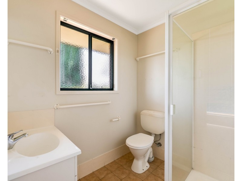 2 Hillcrest Court, Kearneys Spring QLD 4350
