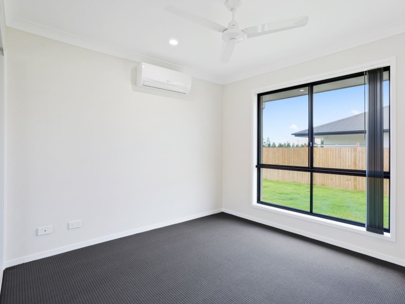 24 Myrtleford Crescent, Cambooya QLD 4358