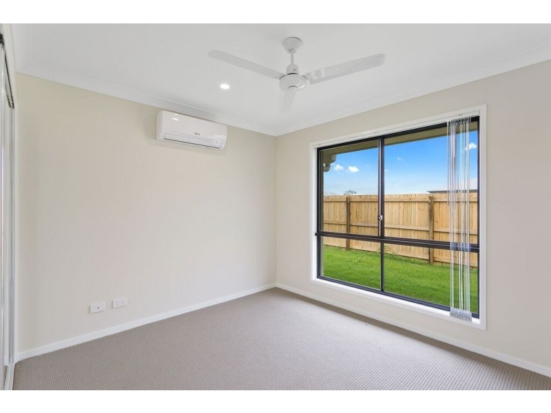 11 Myrtleford Crescent, Cambooya QLD 4358