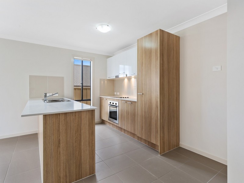 2/3 Minnett Street, Glenvale QLD 4350