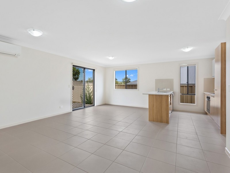 2/3 Minnett Street, Glenvale QLD 4350