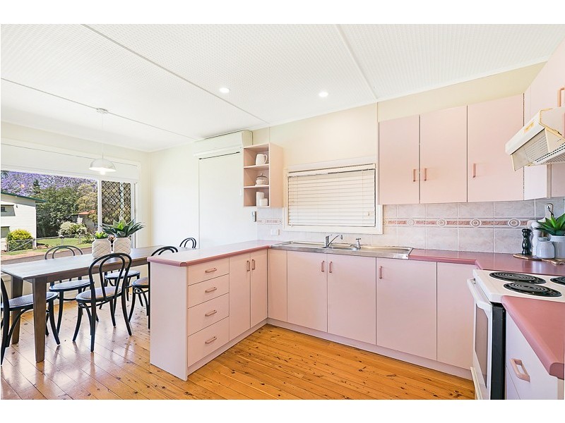 7 Schloss Street, Centenary Heights QLD 4350