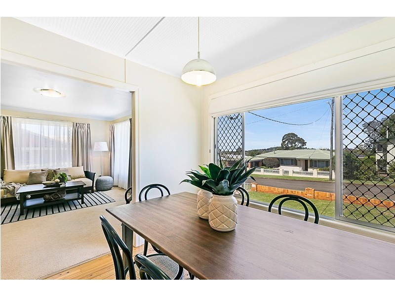 7 Schloss Street, Centenary Heights QLD 4350