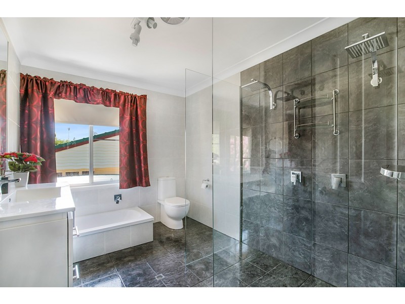 155 Stephen Street, Harristown QLD 4350