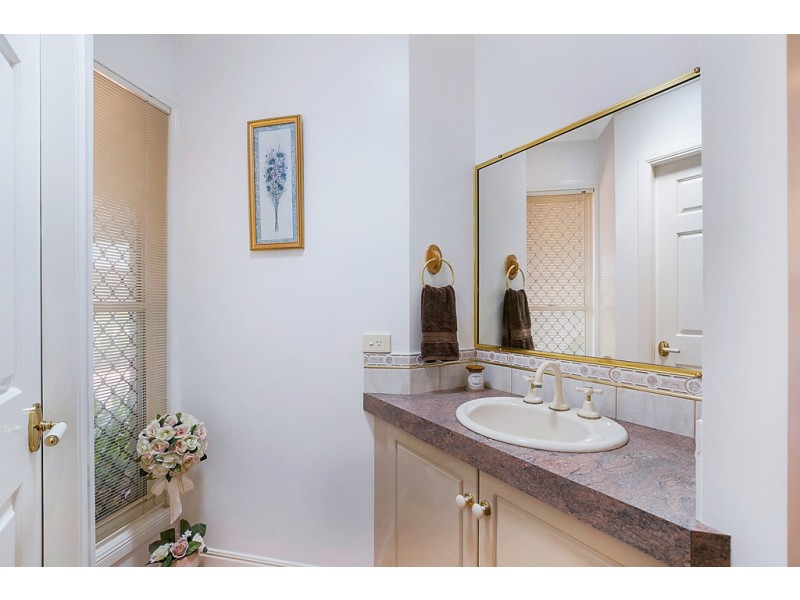 3 Lincoln Close, Middle Ridge QLD 4350