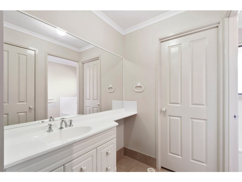 540 Hume Street, Middle Ridge QLD 4350