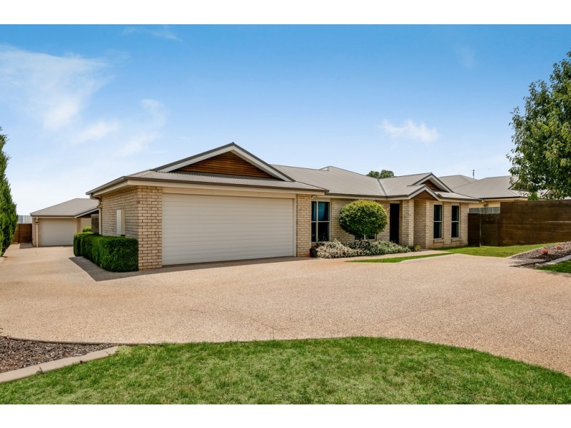 Unit 3/27 Highgrove Drive, Highfields QLD 4352
