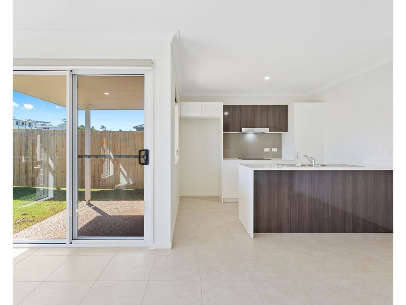 21b/65 Cambooya Street, Drayton QLD 4350