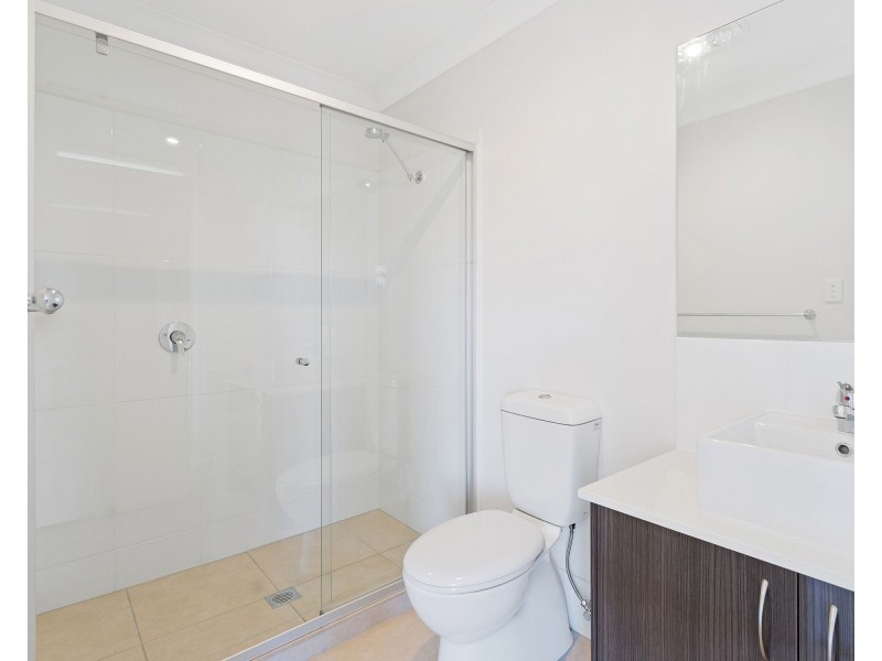 21b/65 Cambooya Street, Drayton QLD 4350