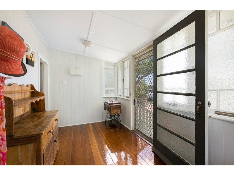 14 Leonard Street, East Toowoomba QLD 4350