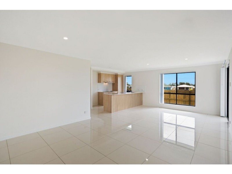 1/8 Karto Street, Cambooya QLD 4358