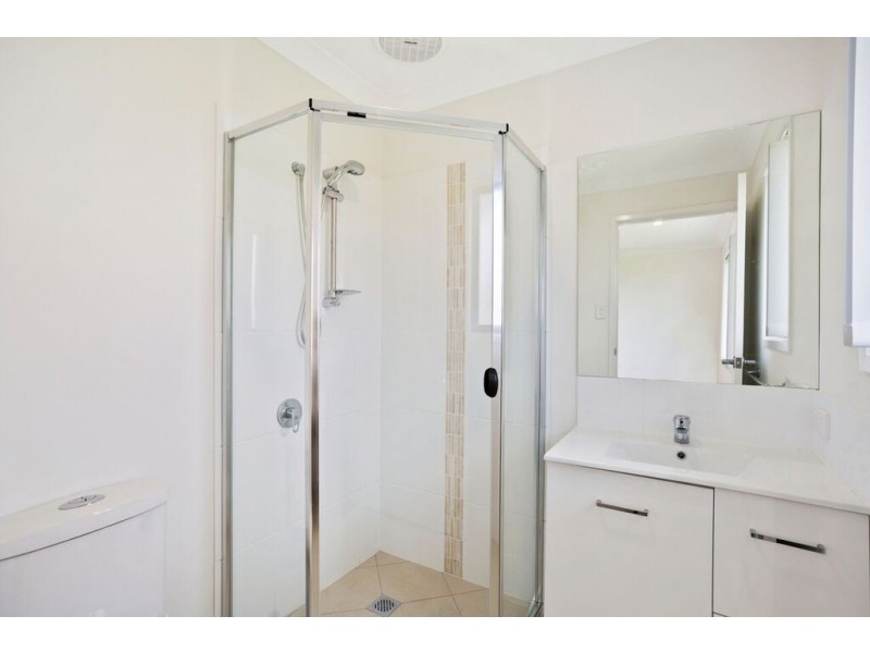 1/8 Karto Street, Cambooya QLD 4358