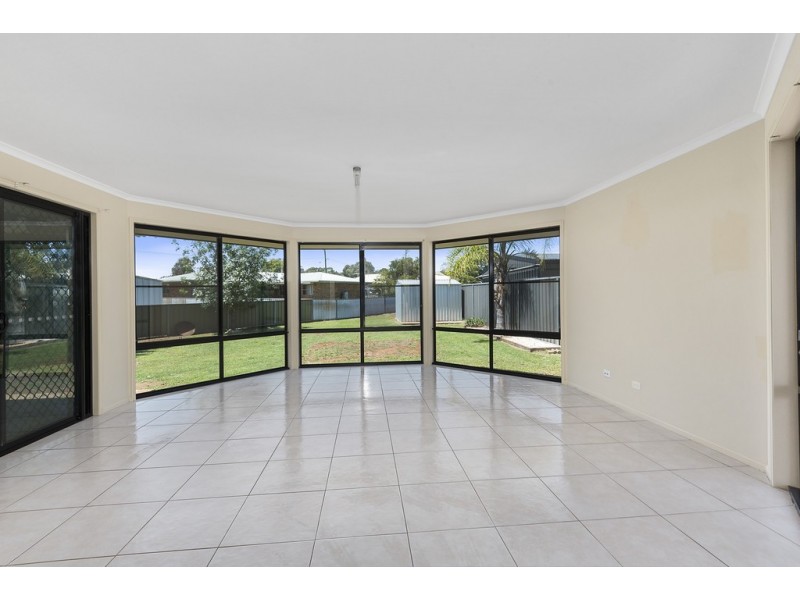 19 Jacquelyn Court, Oakey QLD 4401