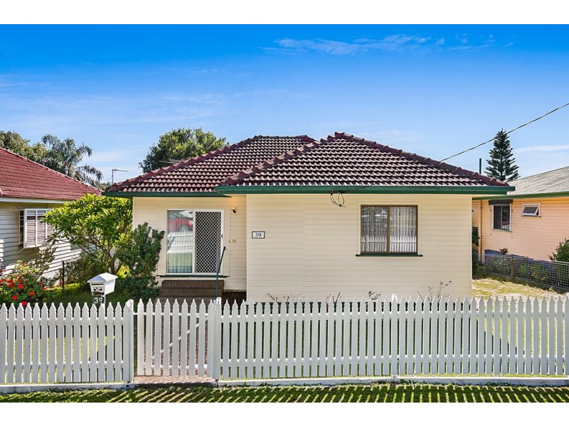 39 O’Quinn Street, Harristown QLD 4350