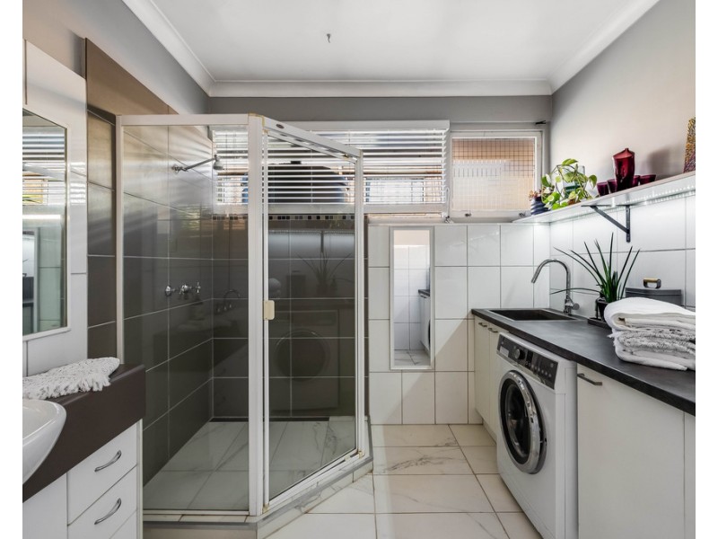 9 Phyllis Street, Harristown QLD 4350