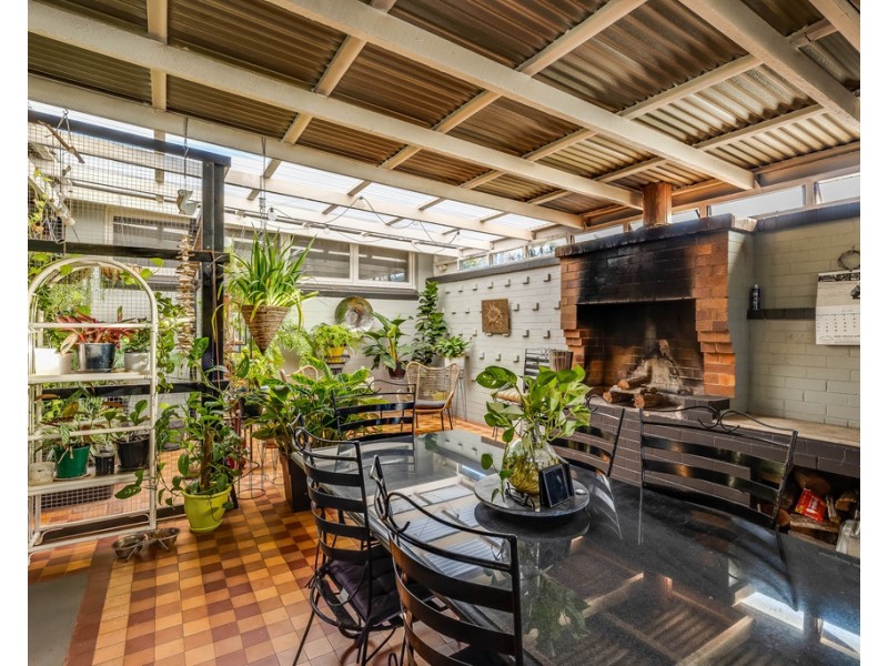 9 Phyllis Street, Harristown QLD 4350