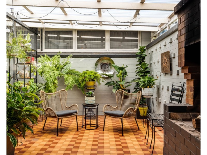 9 Phyllis Street, Harristown QLD 4350