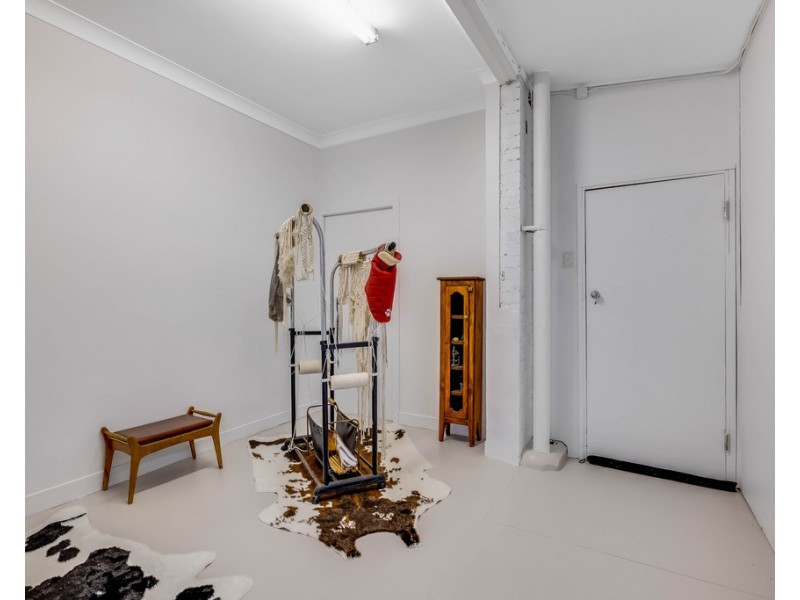 9 Phyllis Street, Harristown QLD 4350