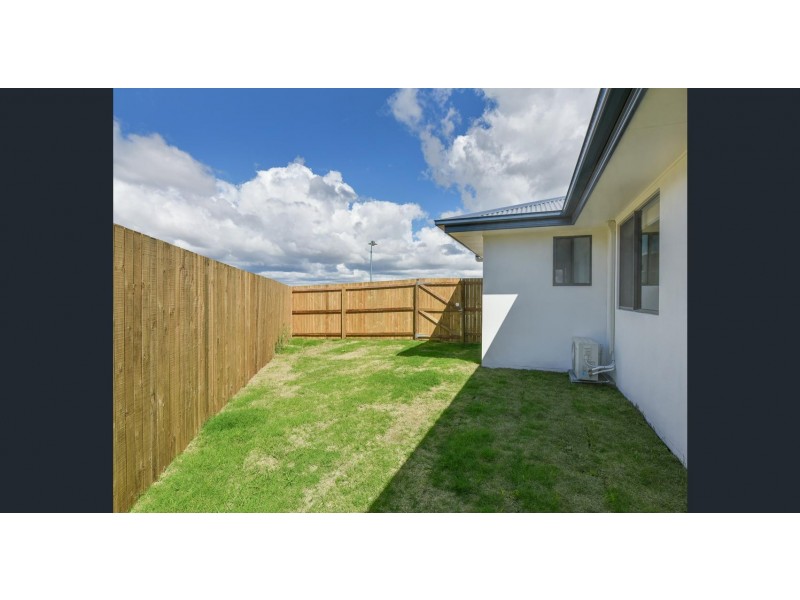 2/79 Sanctuary Drive, Cranley QLD 4350