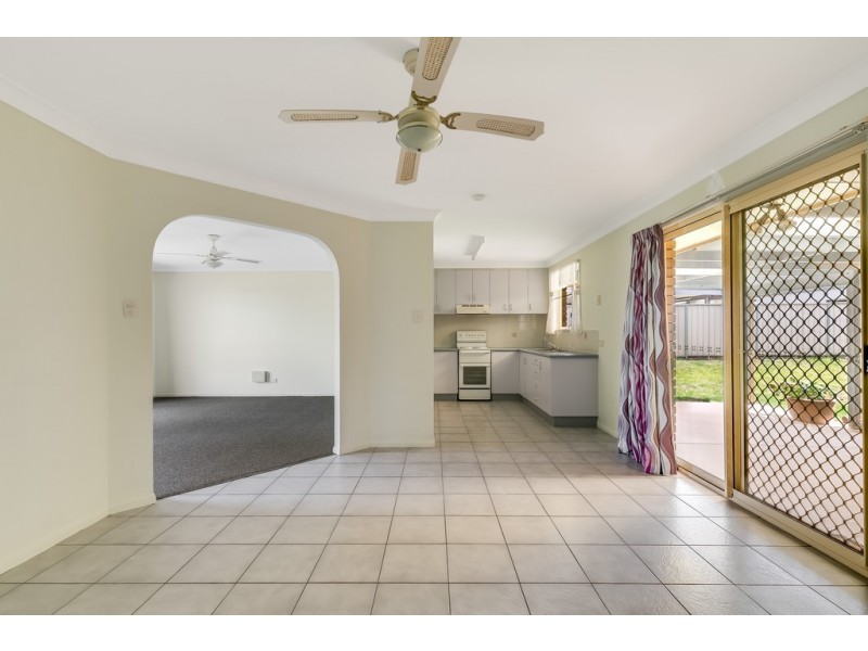 32 Cherokee Drive, Wilsonton QLD 4350