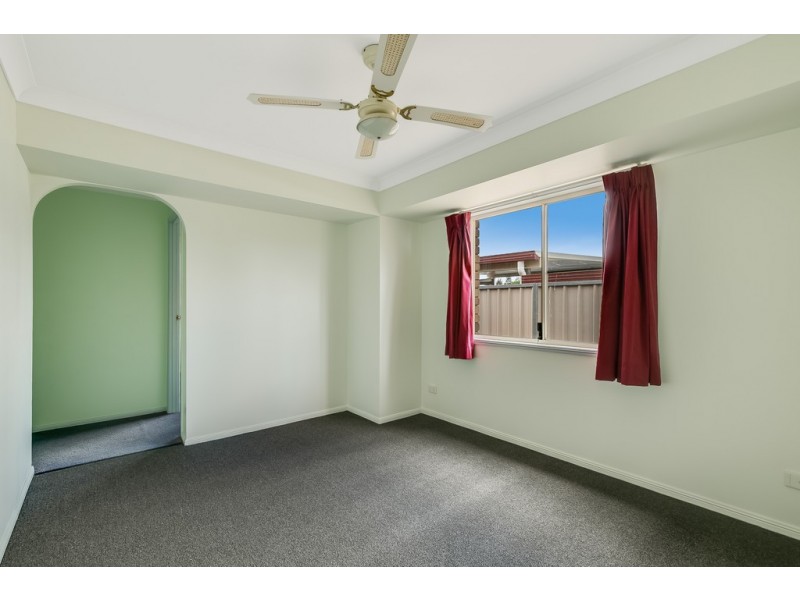 32 Cherokee Drive, Wilsonton QLD 4350