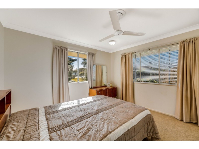 13 Hinton Street, Wilsonton QLD 4350