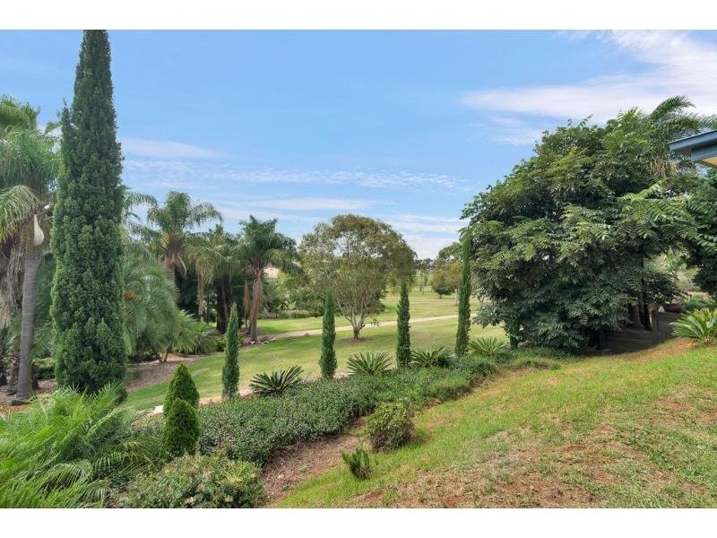 2 Hillcrest Court, Kearneys Spring QLD 4350