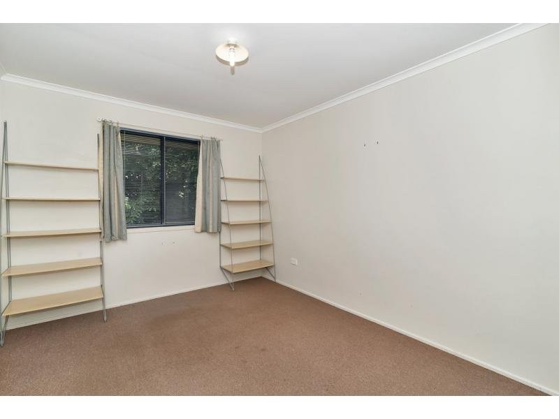 2 Hillcrest Court, Kearneys Spring QLD 4350