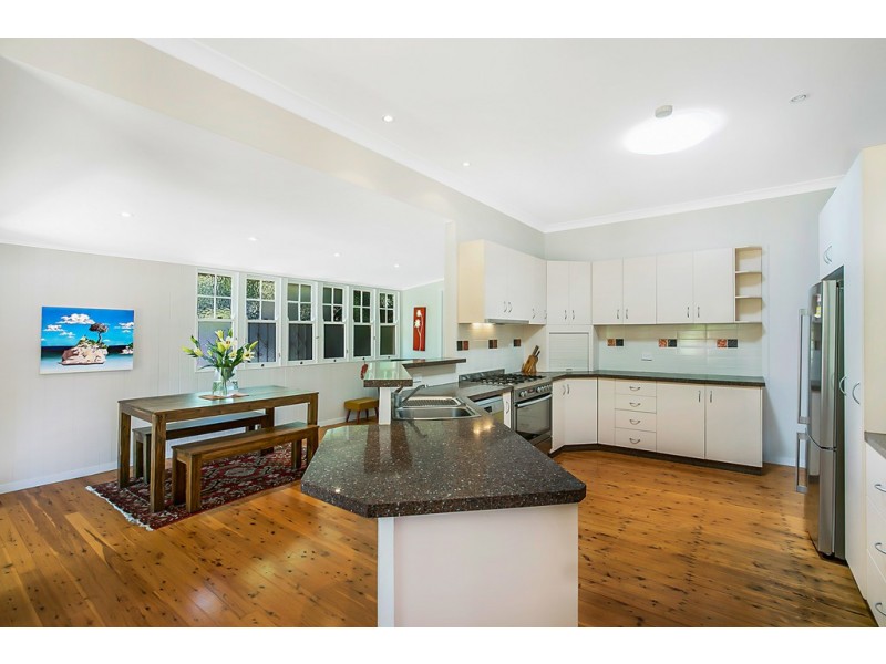 3 Rhyde Street, Mount Lofty QLD 4350
