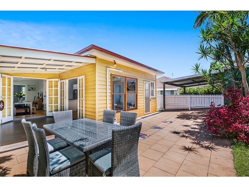 3 Rhyde Street, Mount Lofty QLD 4350