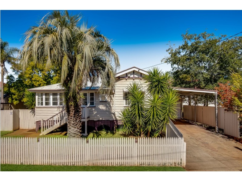 16 Market Street, South Toowoomba QLD 4350