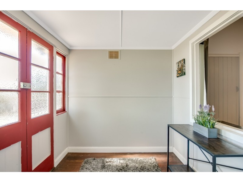 16 Market Street, South Toowoomba QLD 4350