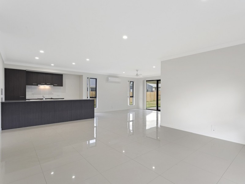 61 John Street, Cambooya QLD 4358