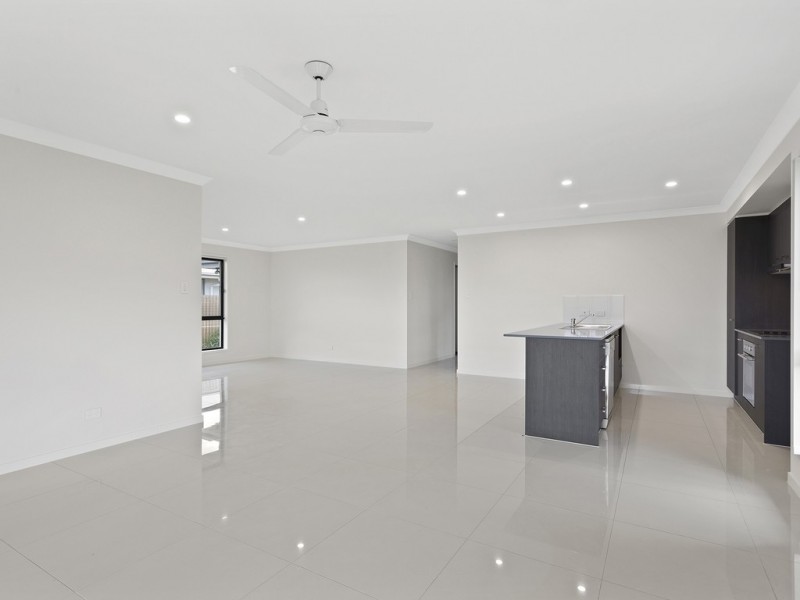 61 John Street, Cambooya QLD 4358