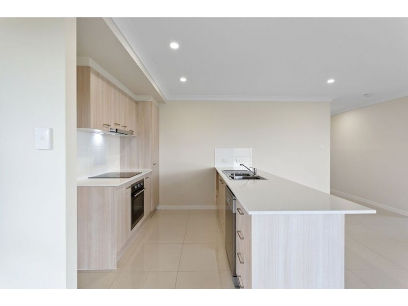 5 Myrtleford Crescent, Cambooya QLD 4358