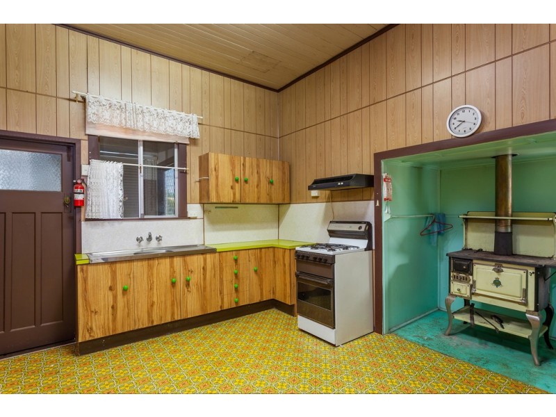 235 Russell Street, Newtown QLD 4350