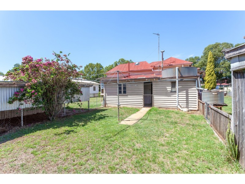 235 Russell Street, Newtown QLD 4350