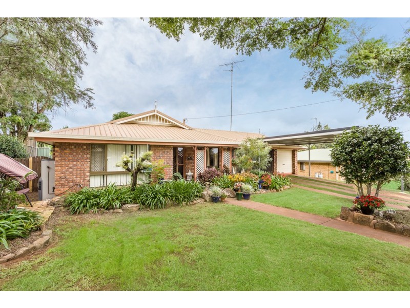 8 Croydon Street, Harristown QLD 4350