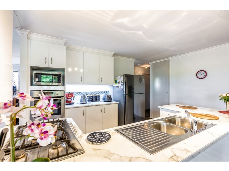 8 Croydon Street, Harristown QLD 4350