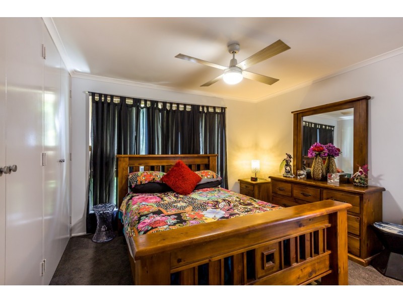 8 Croydon Street, Harristown QLD 4350