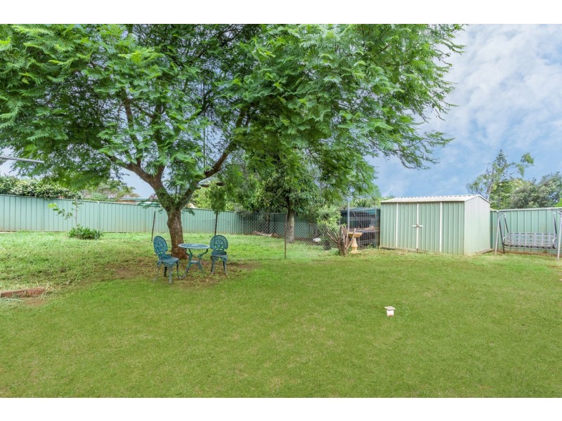 8 Croydon Street, Harristown QLD 4350