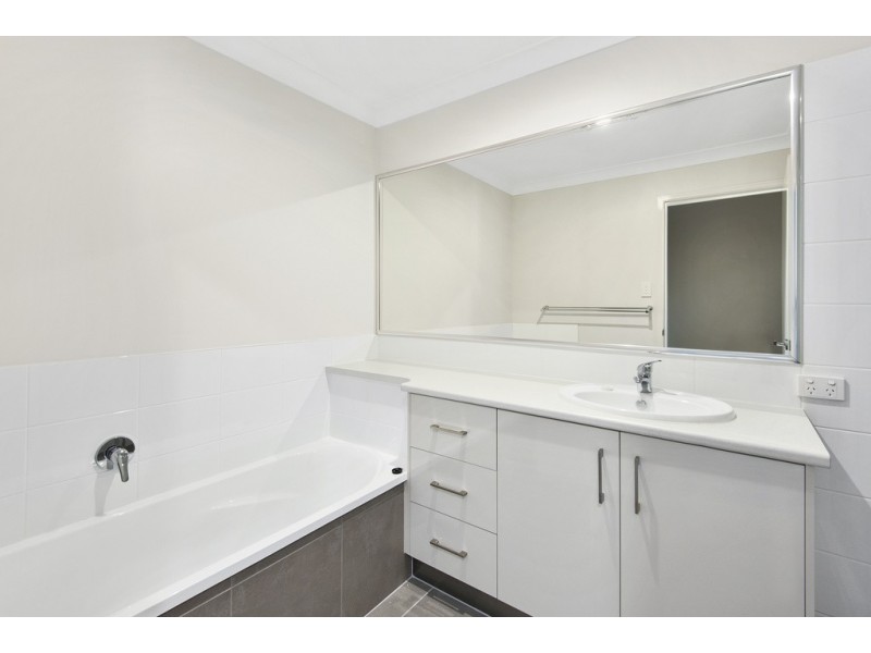 1/34 Woleebee Drive, Glenvale QLD 4350