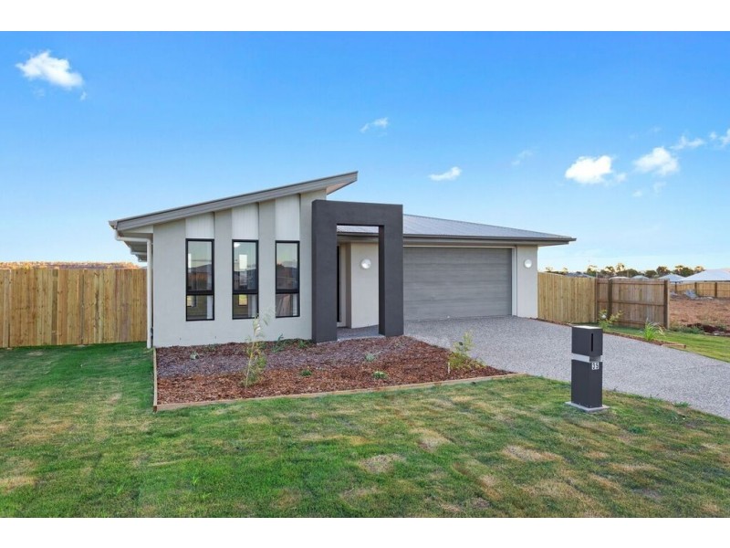35 Myrtleford Crescent, Cambooya QLD 4358