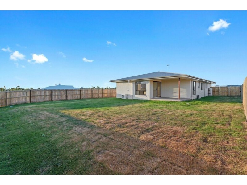 35 Myrtleford Crescent, Cambooya QLD 4358