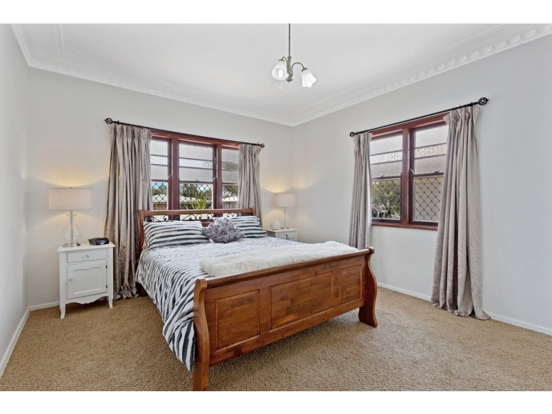 12 Rose Street, Wilsonton QLD 4350