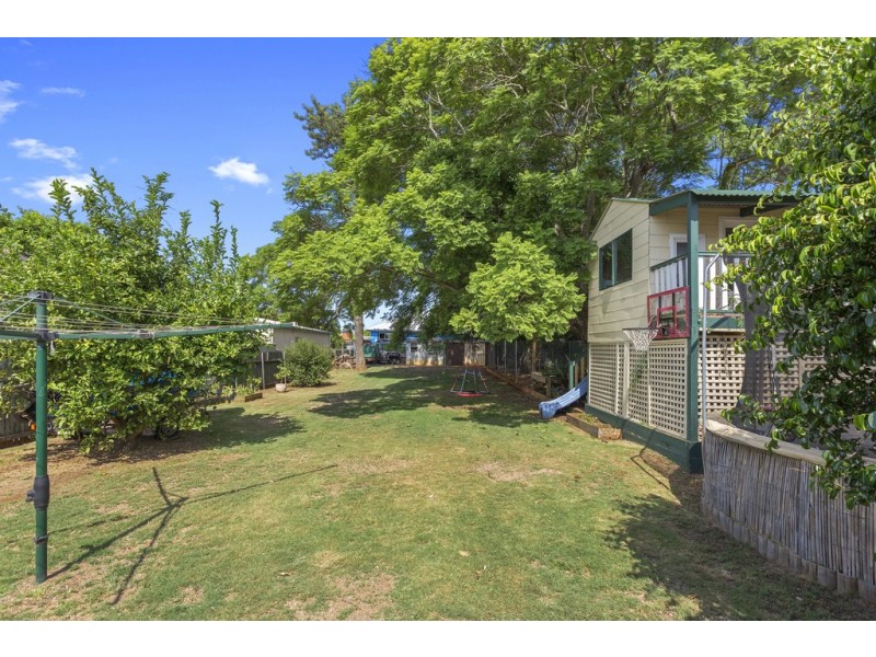 12 Rose Street, Wilsonton QLD 4350